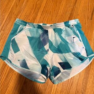 UNDER ARMOUR Athletic Shorts